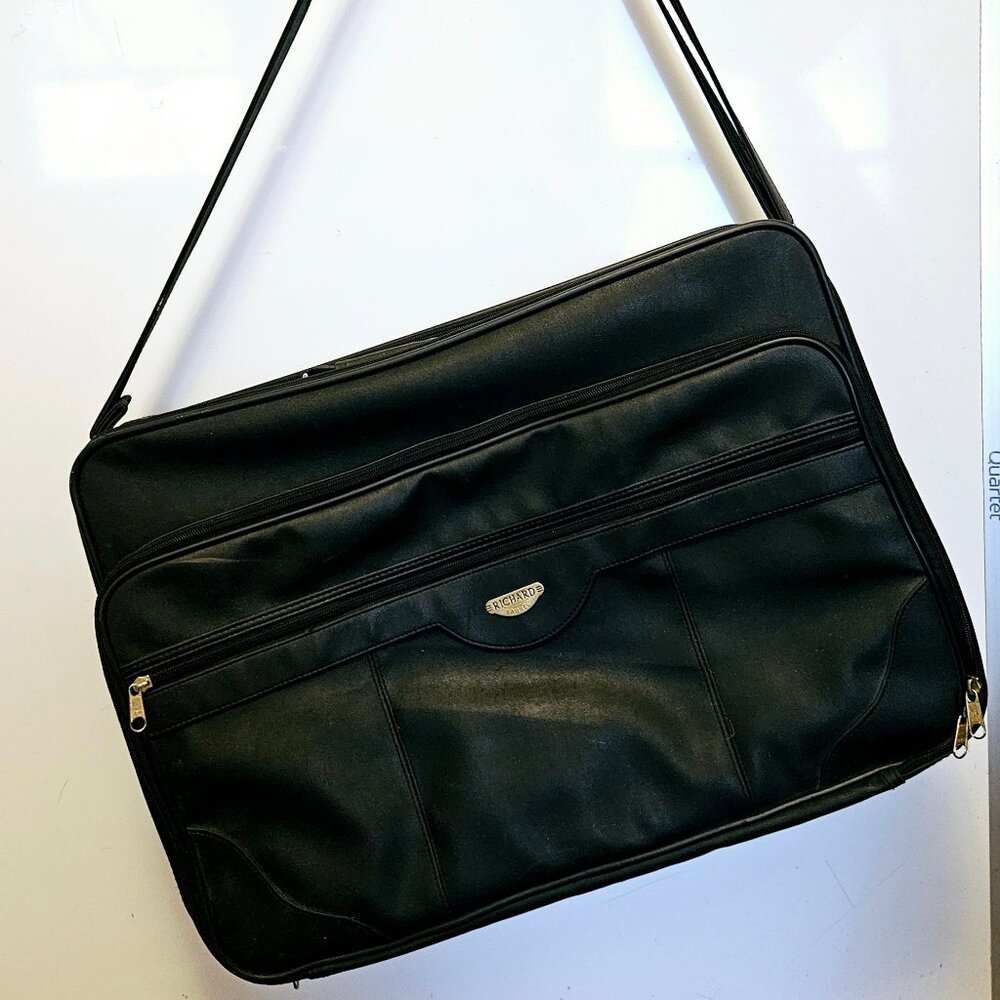 BLACK LEATHER TRAVEL ON/MESSENGER BAG/BRIEFCASE W/SHOULDER STRAP